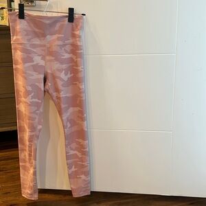 Athleta pink camo workout pants
